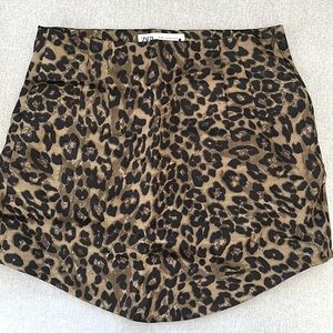 Satin leopard-print Zara mini skirt